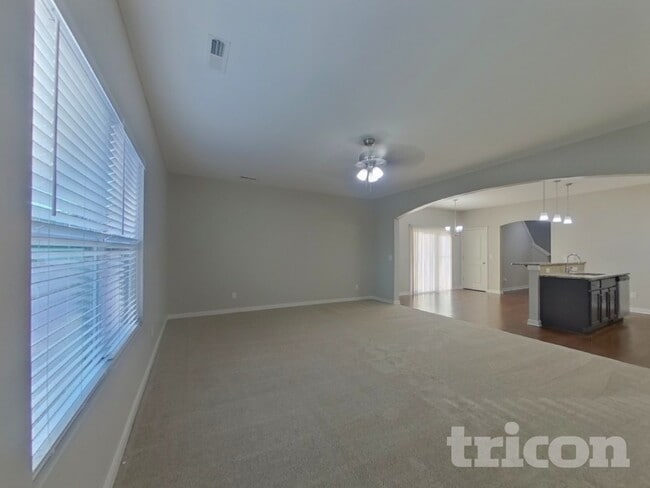 Photo - 930 Corvus Ct