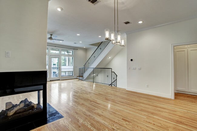 Photo - 1403 Rosedale St