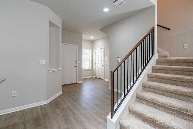 Photo - Beautiful 3 bedroom, 2.5 bathroom home in Ridge at Slaughter!!!