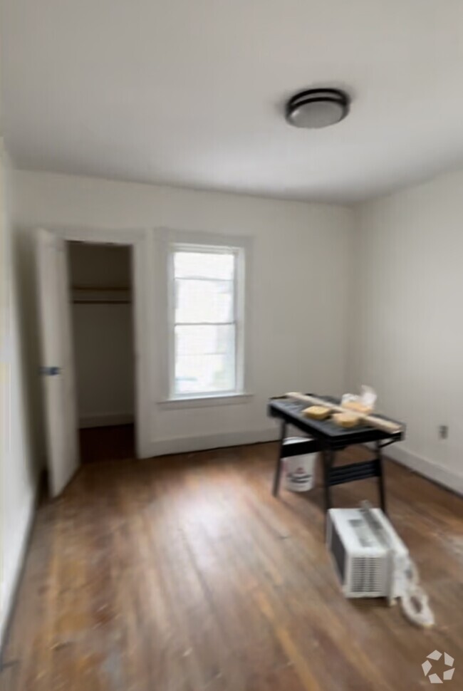 Building Photo - 740 Iranistan Ave Unit 2 Rental