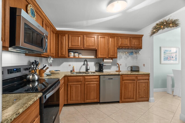Building Photo - 1361 S Ocean Blvd Unit 303