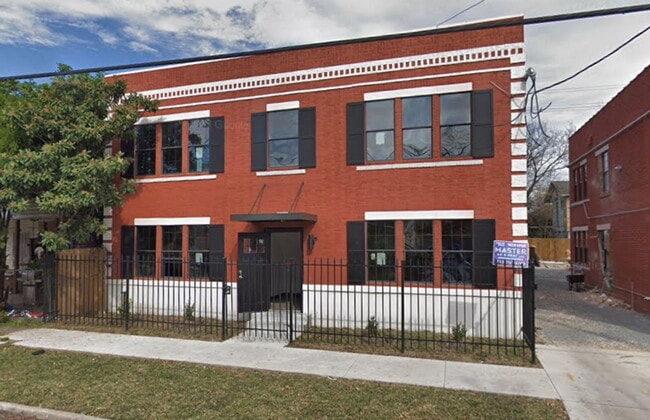 Building Photo - 6819 Avenue C Unit C 2nd