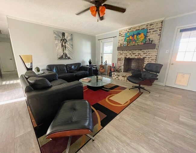 Photo - 3819 Cherry Hill Ln