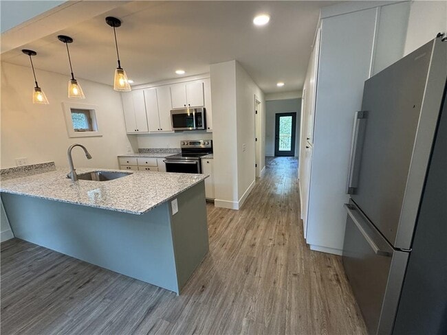 Photo - 1111 S Ray Ave