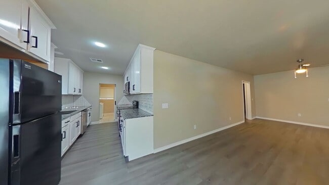 Photo - 1720 NW Cherry Ave
