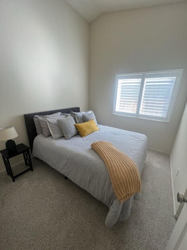 Clean Executive Rental Available Now For Rent in Reno, NV