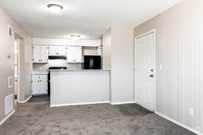 1BR, 1BA - 580SF