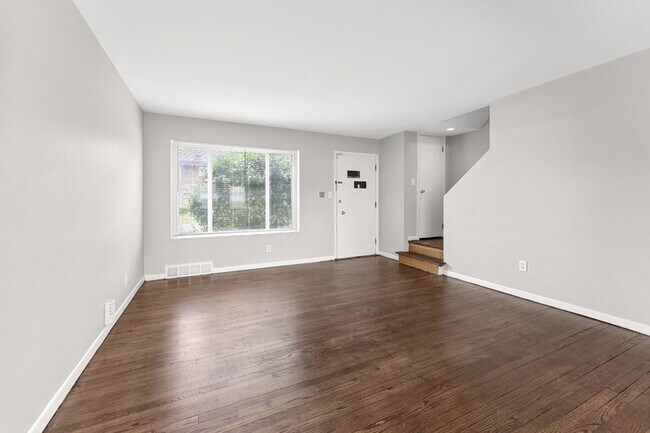 Photo - 24579 Kelly Rd