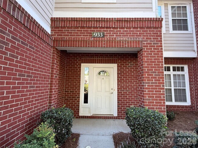 Photo - 933 Central Park Cir