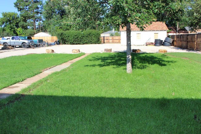 Photo - Duplex with Back Alley Parking! Apartment Unit 511 S. Grant Ave.-G511