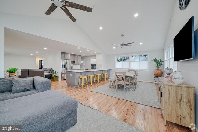 Building Photo - 6812 Beechview Dr Rental