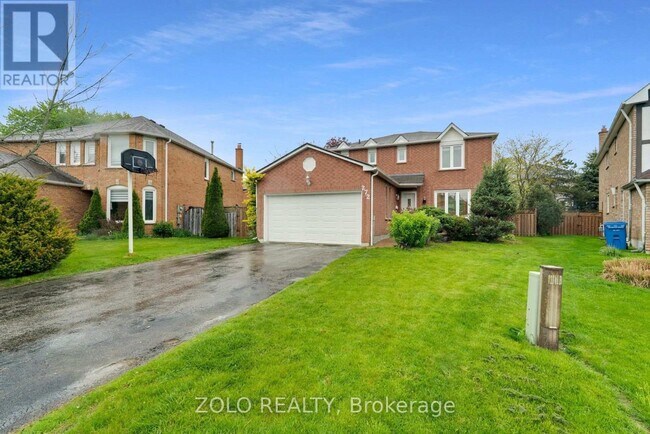 Photo - 272 Elman Crescent