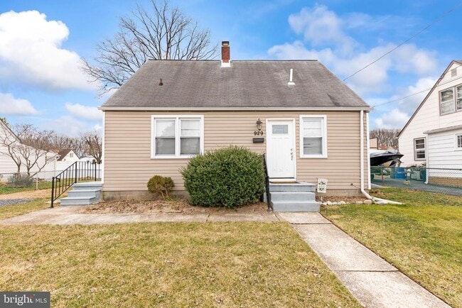 Photo - 929 Kinwat Ave