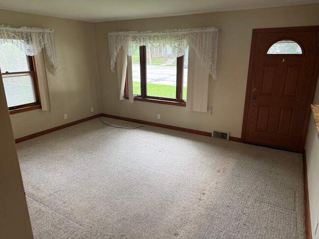 5672 South 13th Street