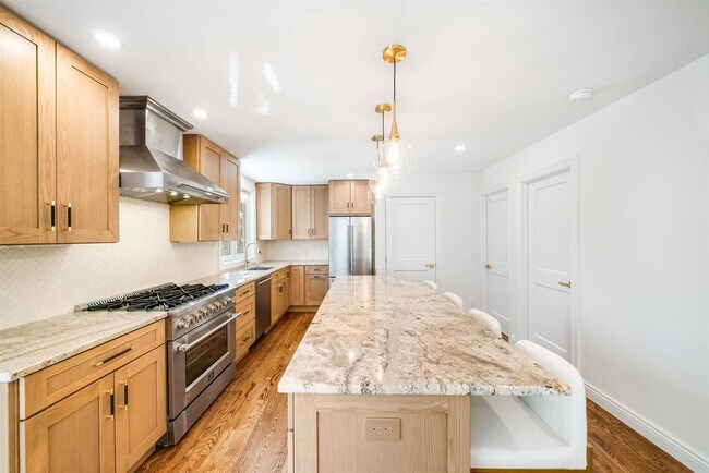 Photo - 11 Walnut St Unit 1