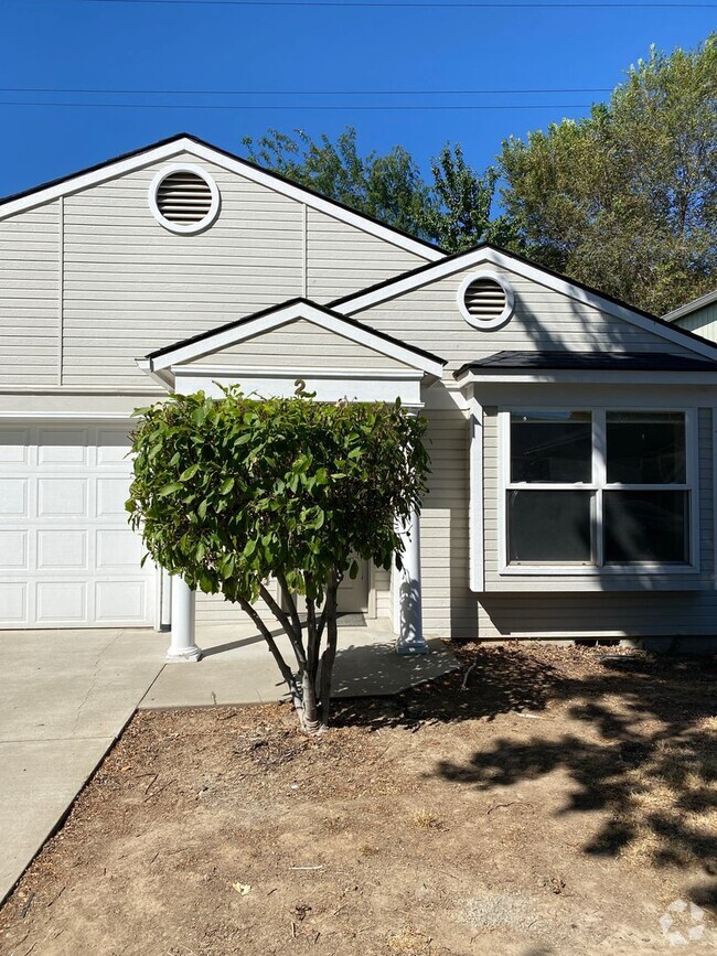 Building Photo - Plum106 (CWP) Unit 03 Rental