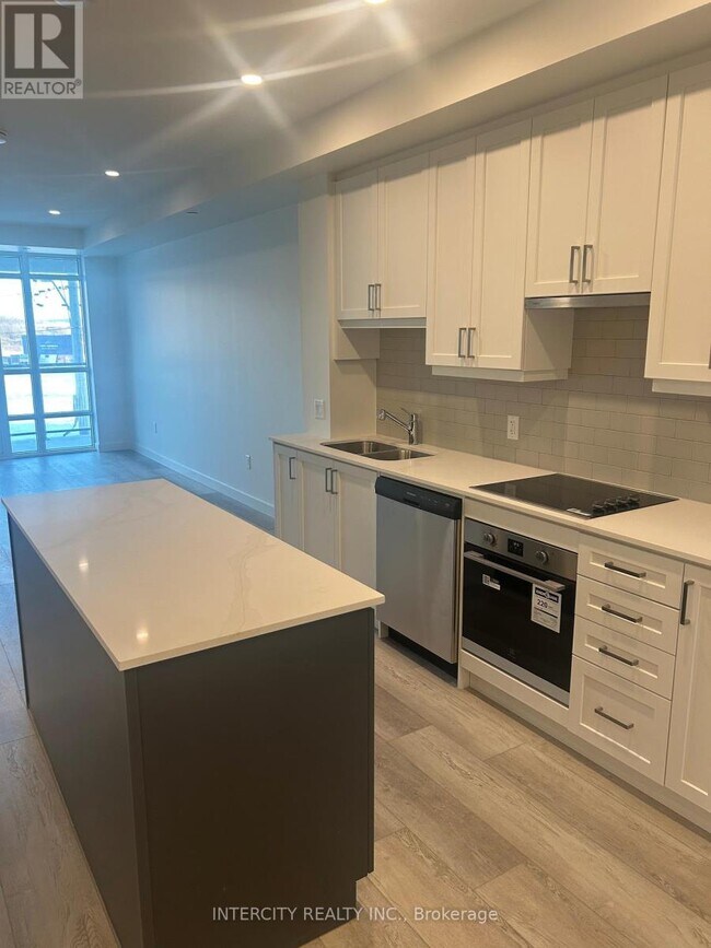 Photo - 461 Green Rd Unit 216