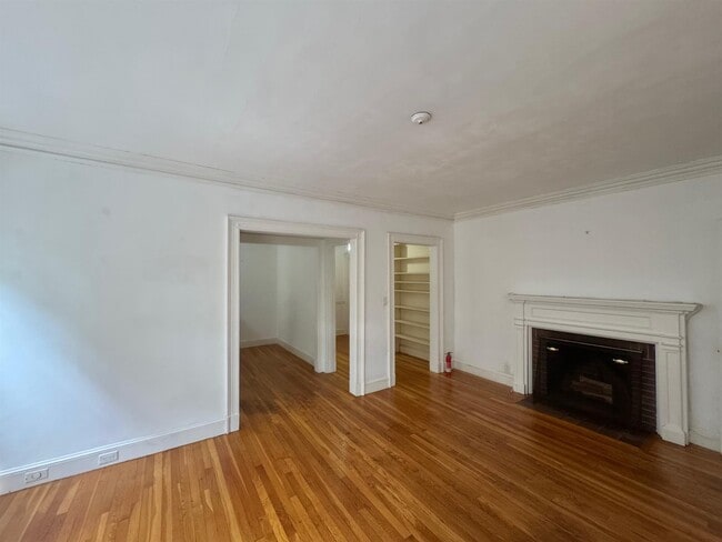 Building Photo - 77 Martin St Unit 5 Rental