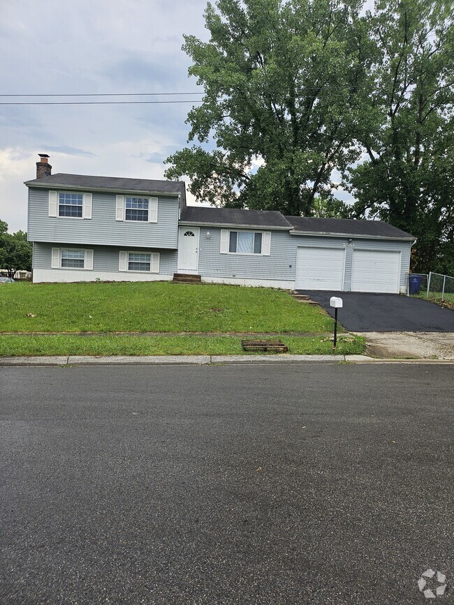 Building Photo - 2551 Niantic Dr Rental