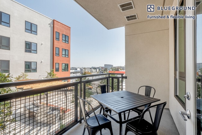 Photo - 6701 Shellmound St Unidad FL4-ID1458