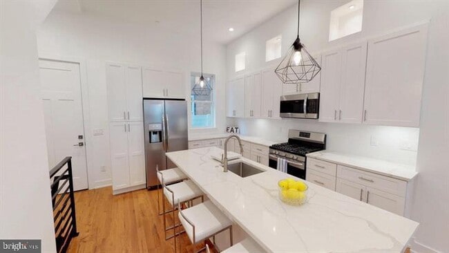 Photo - 146 W Wildey St