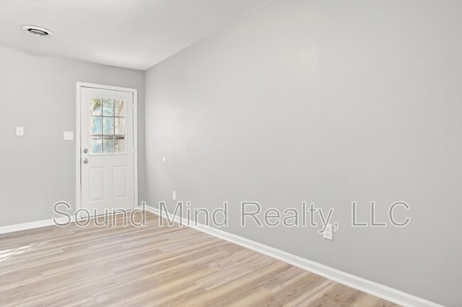Photo - 1401 Sportsman Trail