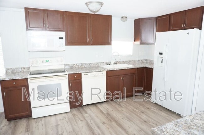 Photo - 720 S 97th Pl