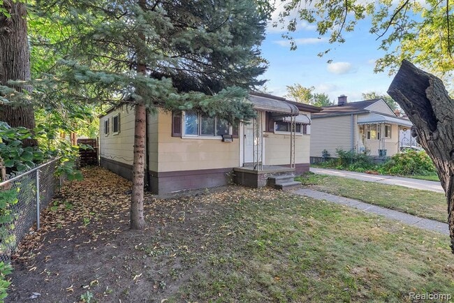 Photo - 5627 Gertrude St