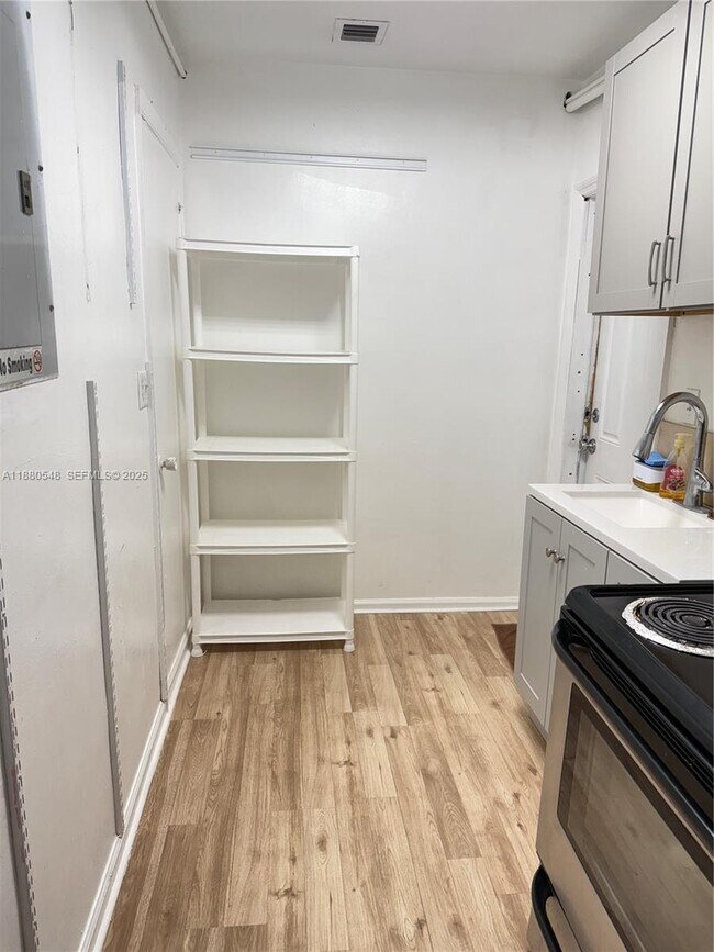 Photo - 6840 Martin Rd