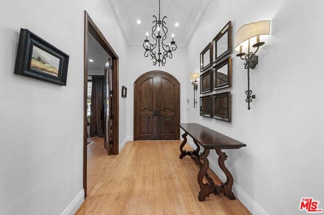 Photo - 1148 Centinela Ave