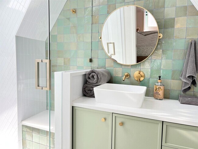 Photo - 1100 Brass St Unit 2