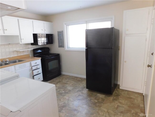 Photo - 4299 Curundu Ave