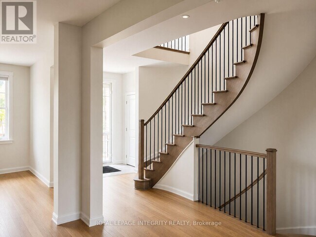Photo - 747 Coast Cir