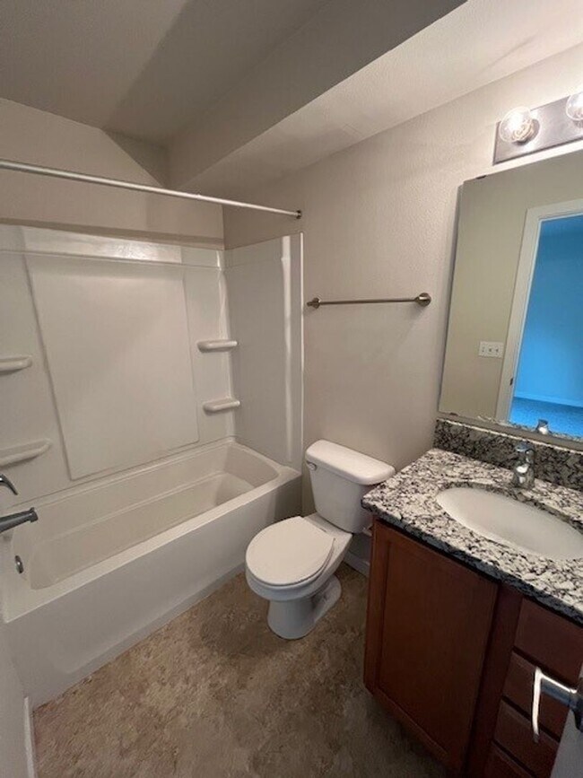 Photo - Modern 3 bedroom Townhomes with Garage