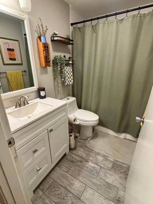 Building Photo - 150 Wrentham St Unit #12