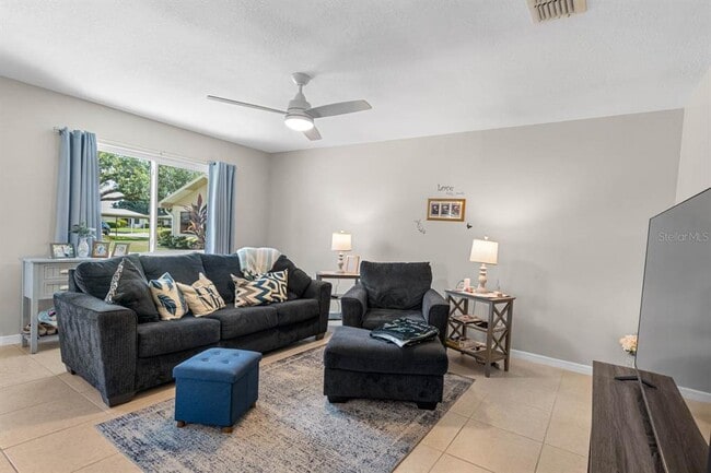 Photo - 1906 Canterbury Ln Unidad 26