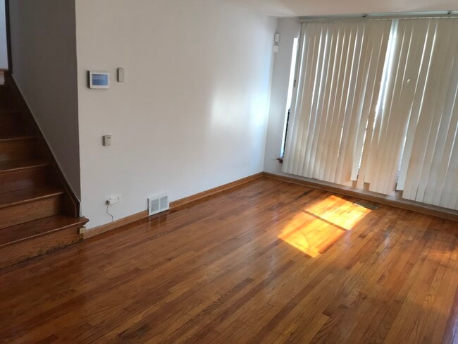 Photo - 8610 S Wabash Ave