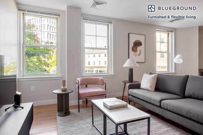 Building Photo - 632 Massachusetts Ave Rental
