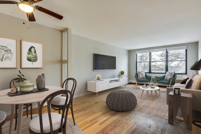 2411 W Fitch - 1 Bed - 2411 West Fitch