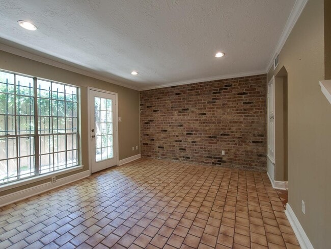 Photo - 12 Hyde Park Blvd Unit 6