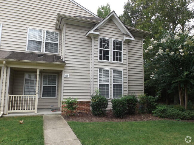 Building Photo - THE GABLES AT YORK Rental