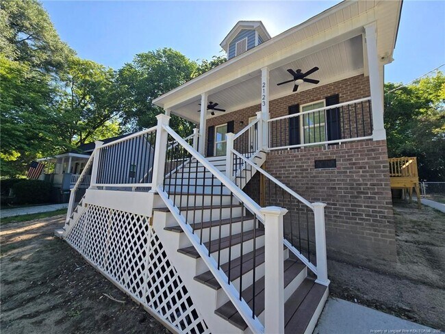 Photo - 2123 Burnett Ave