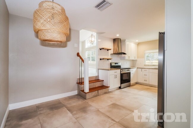 Photo - 1230 Kapok Kove Cir