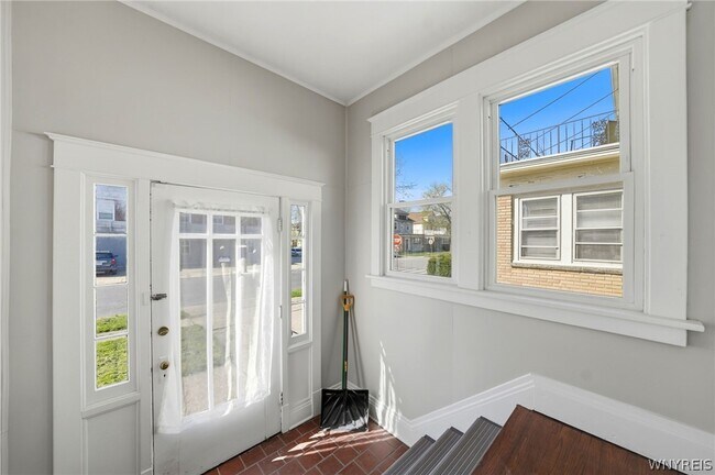 Photo - 226 Tacoma Ave