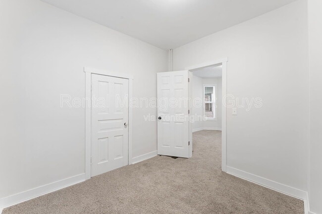 Photo - 2631 N Girard Ave