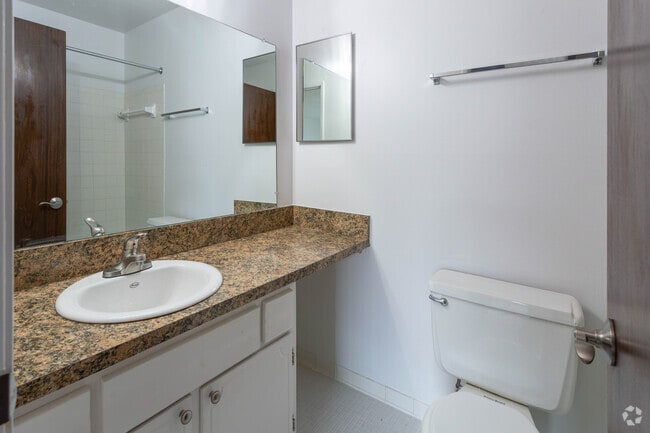 2 BR, 2 BA - Brookside - 1090 SF