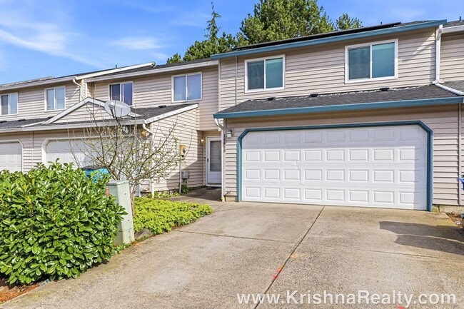 Building Photo - Modern 3 BD | 2.5 BA | 1,476 SF | 1-Car Garage | Solar Panels | Mountain View Community