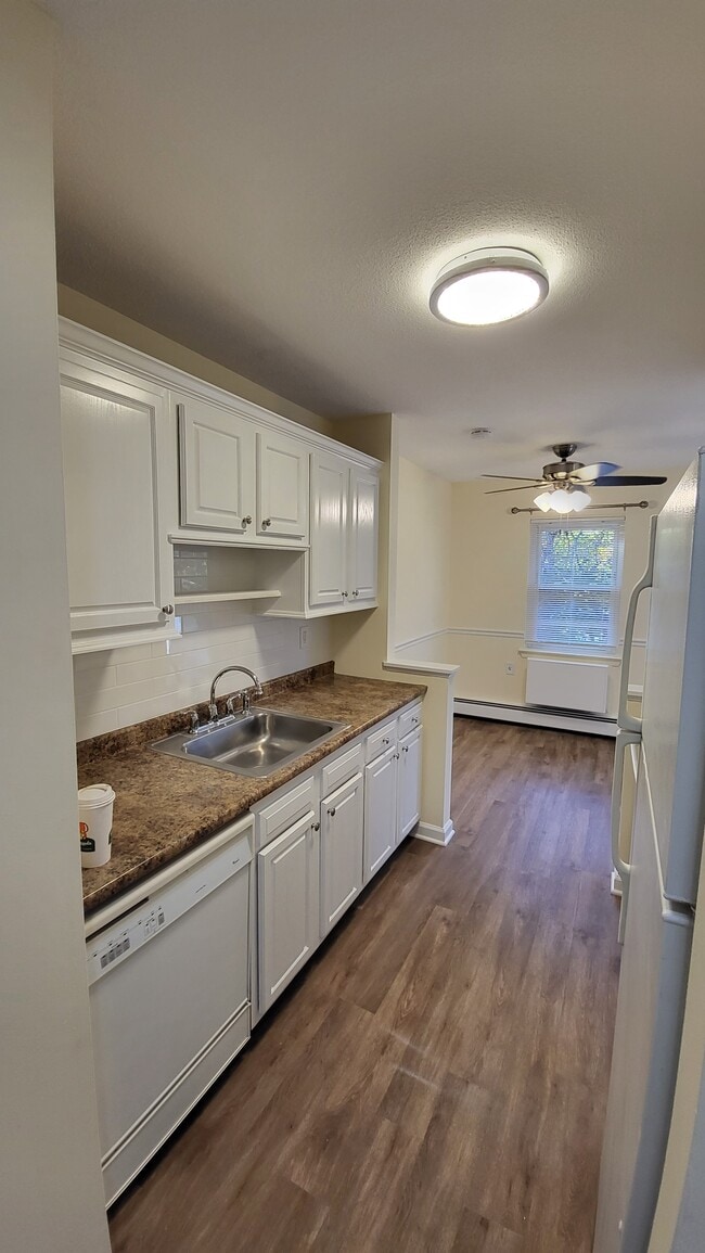 Photo - 43 Balance Rock Rd Unit 14