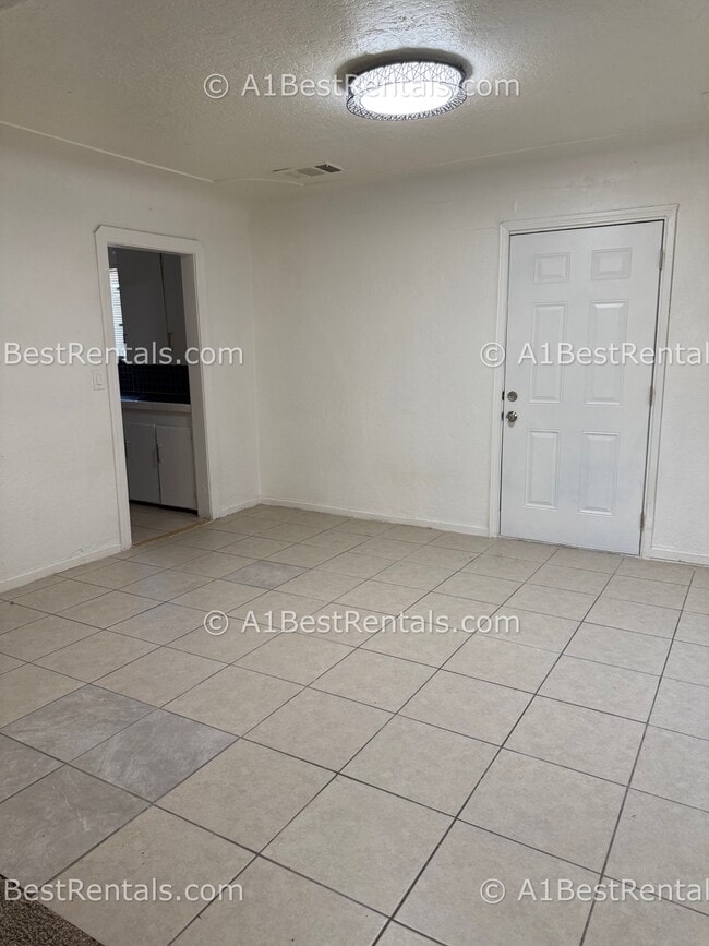 Photo - 120 Ellen Ave