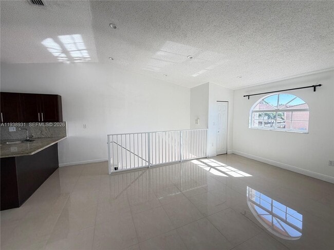 Photo - 3375 W 76th St Unidad 218